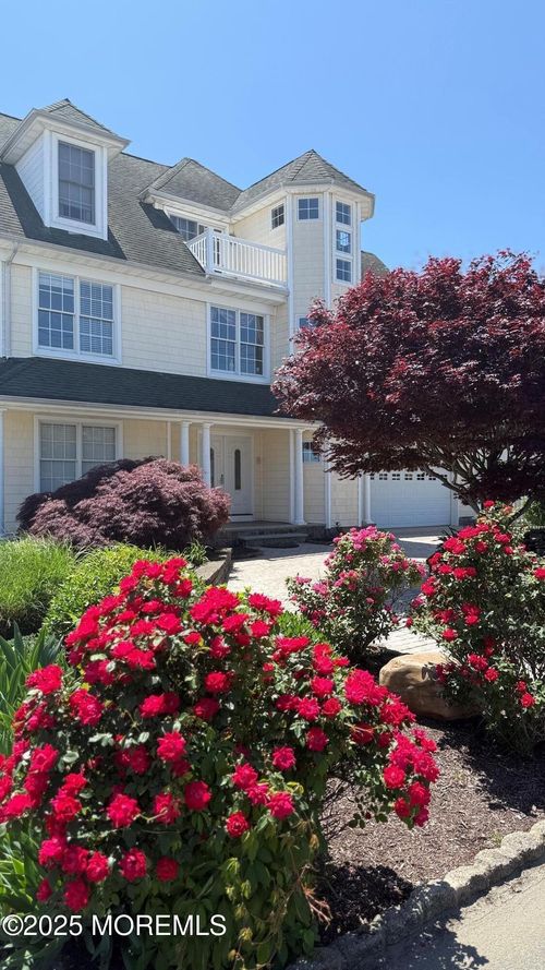 834 Leeward Dr, Forked River, NJ, 08731-3001 | Card Image