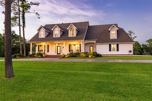 1018 N Country Club Dr, Shoreacres, TX, 77571-7112 | Card Image