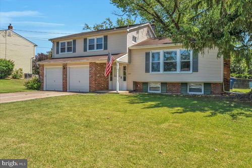 1105 Hudson Ave, VOORHEES, NJ, 08043-1335 | Card Image