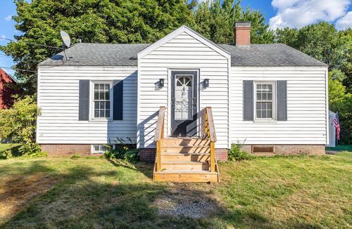 87 Gagne St, Lewiston, ME, 04240-4553 | Card Image