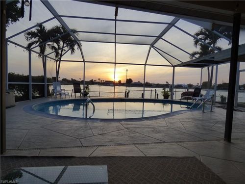 28 Se 12th Ave, CAPE CORAL, FL, 33990-1749 | Card Image