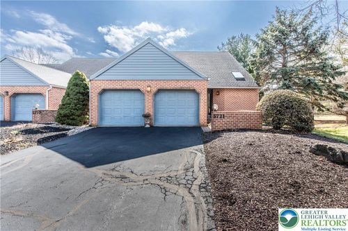 5721 Crawford Dr, Bethlehem, PA, 18017-8704 | Card Image
