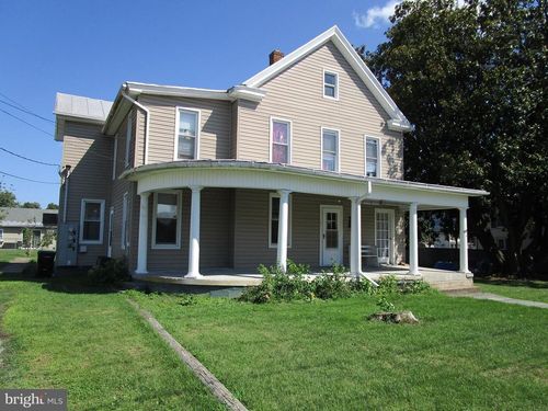 136 N Funk St, STRASBURG, VA, 22657-2470 | Card Image