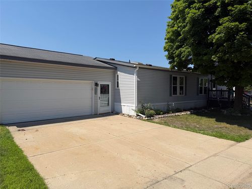 2500 Mann Rd, Clarkston, MI, 48346-4240 | Card Image