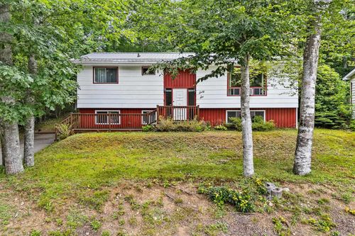 66 Pinehurst Ave, Bridgewater, NS, B4V3A4 | Card Image