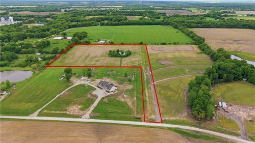 29402 S Sawmill Rd, Harrisonville, MO, 64701-9390 | Card Image
