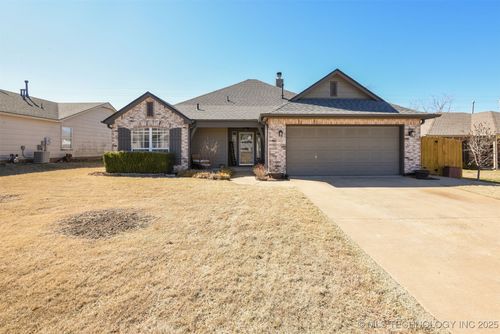 5228 Redbud Place, Sand Springs, OK, 74063 | Card Image