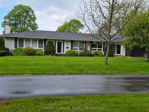 15414 Niagara Pky, Niagara On The Lake, ON, L0S1J0 | Card Image