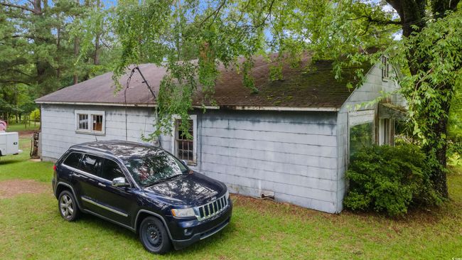 View of garage | Image 7