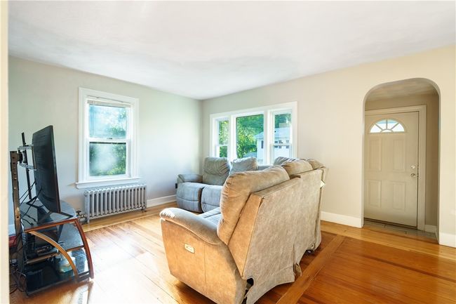 18 Chamberlain St, House other with 3 bedrooms, 1 bathrooms and 2 parking in Smithfield RI | Image 10