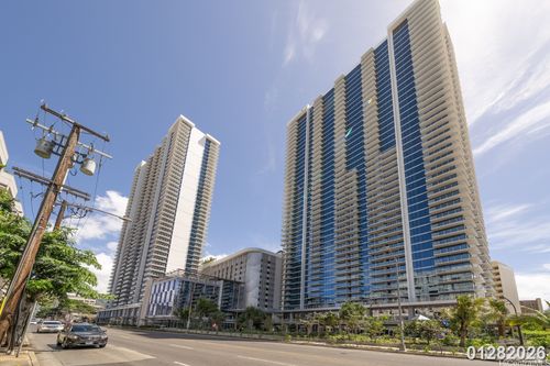 l2111-1515 Liona Street, Honolulu, HI, 96814 | Card Image