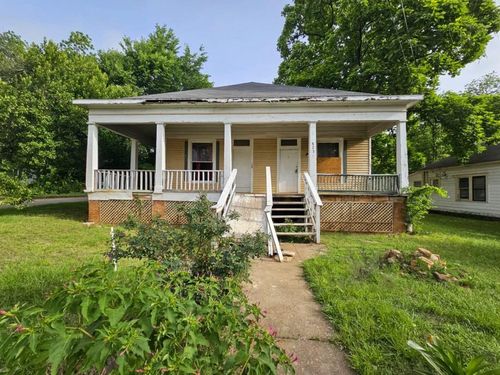 823 W Louisiana St, Palestine, TX, 75801-8245 | Card Image