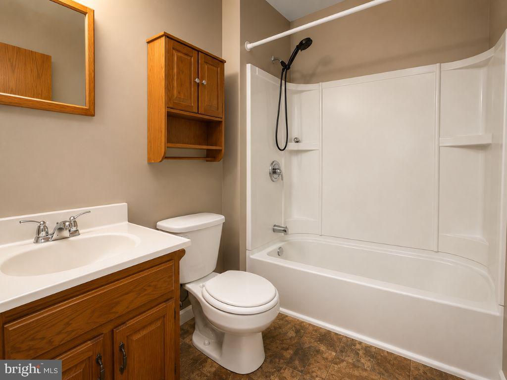 Residential in MANAHAWKIN 2