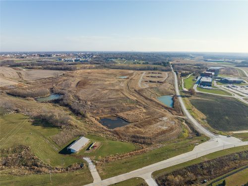 8180 Riverview Dr, West Des Moines, IA, 50266 | Card Image