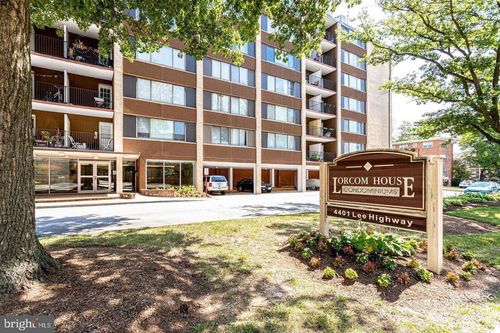 35-4401 Cherry Hill Rd, ARLINGTON, VA, 22207-3300 | Card Image