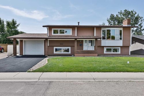 5310 45 Street, Taber, AB, T1G1G6 | Card Image