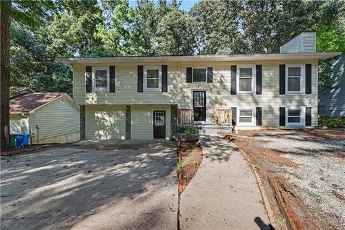 3909 Valley Brook Rd, Snellville, GA, 30039-4277 | Card Image