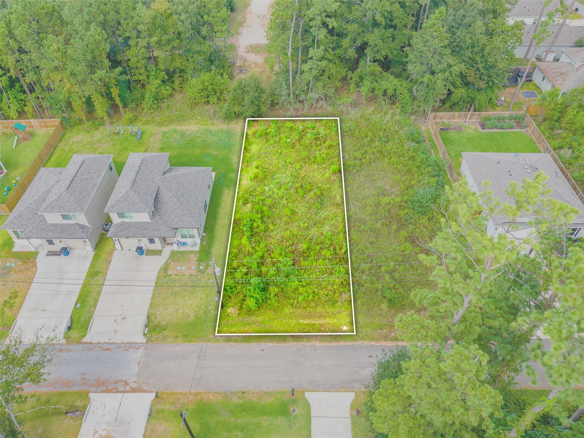 Land in Montgomery