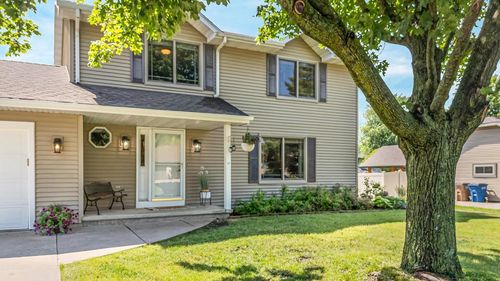 2767 Oakwood Circle, Algoma, WI, 54904 | Card Image