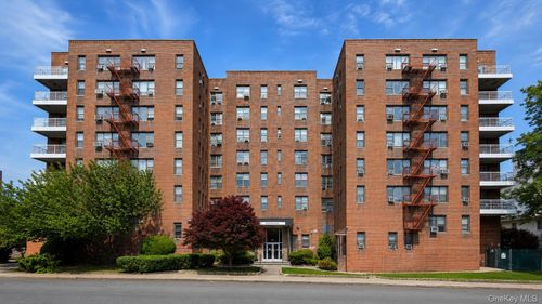 1m-11 Bronx River Rd, Yonkers, NY, 10704-4413 | Card Image