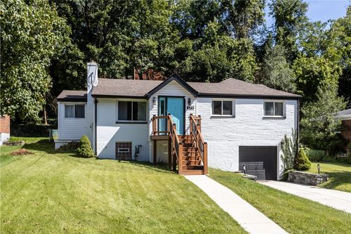473 Sleepy Hollow, Mt. Lebanon, PA, 15228 | Card Image