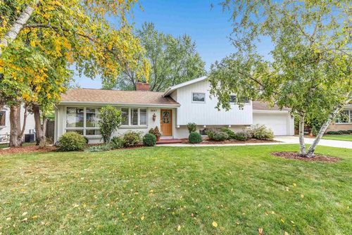 2697 Beaumont Street, ALLOUEZ, WI, 54301 | Card Image