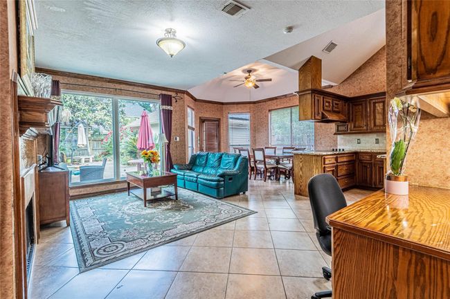 3206 Chapel Bend Dr, House other with 4 bedrooms, 4 bathrooms and 2 parking in Houston TX | Image 6