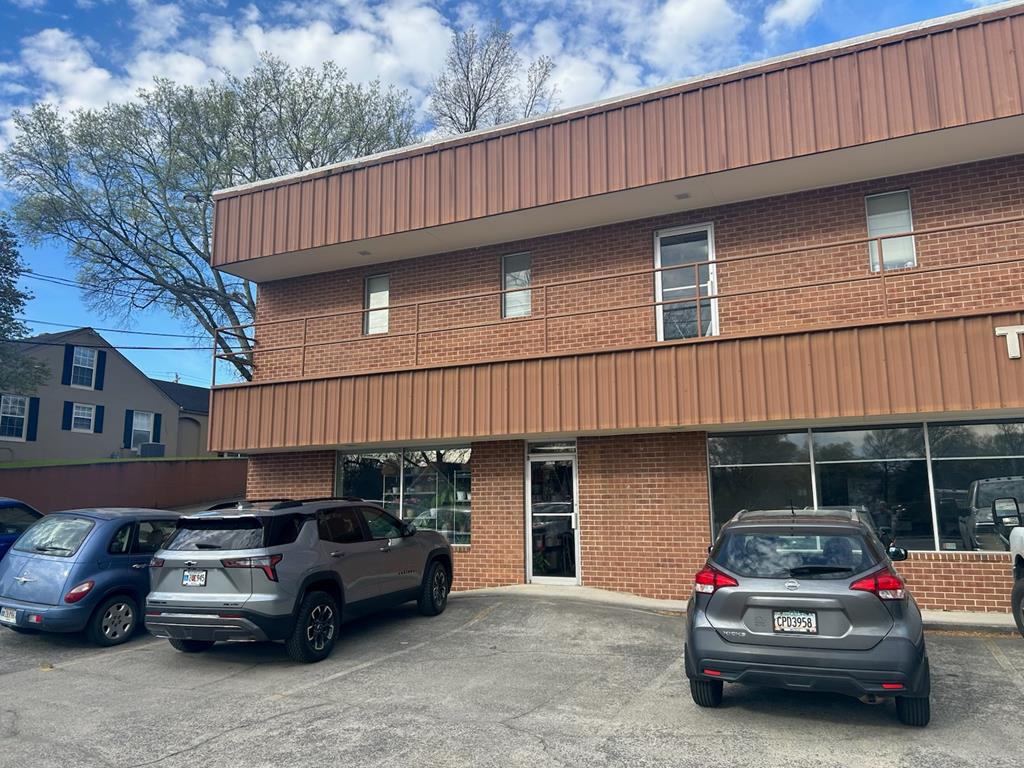 407 N Thornton Ave, Dalton, GA 30720