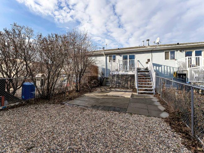 611 2 Street Se, Home with 3 bedrooms, 1 bathrooms and 2 parking in Redcliff AB | Image 21
