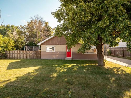 {{alt}} | Card Image