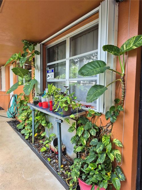 2-4920 Sw 28th Ter, Fort Lauderdale, FL, 33312-5806 | Card Image