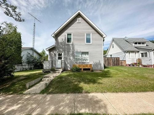 4706 48 Street, Stettler, AB, T0C2L0 | Card Image