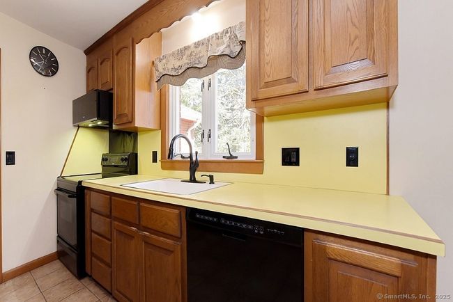 11 Packinghouse Hill Rd, House other with 3 bedrooms, 2 bathrooms and 10 parking in Durham CT | Image 15