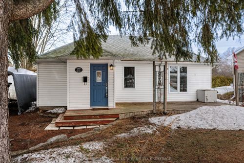142 Hellen St, Seeleys Bay, ON, K0H2N0 | Card Image