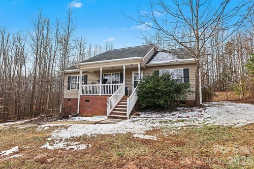 1217 Woodpecker Dr, Clover, SC, 29710-8889 | Card Image