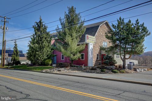 3166 N Old Trl, Shamokin Dam, PA, 17876-9409 | Card Image