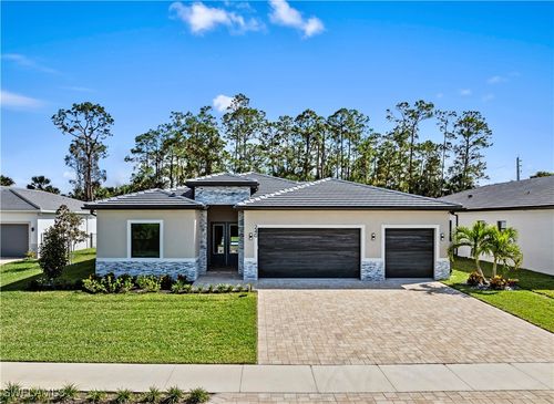 240 Alamanda Dr, NAPLES, FL, 34102 | Card Image