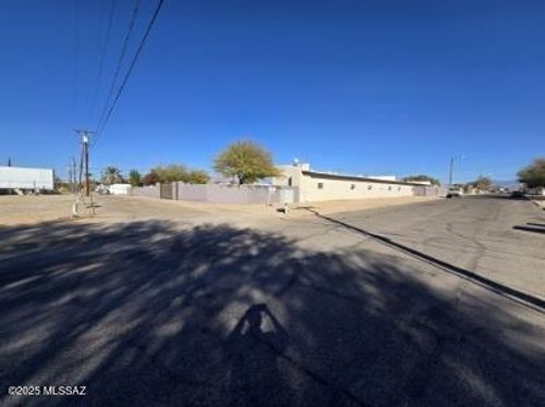 d-125 E 34th Street, Tucson, AZ, 85713 | Card Image