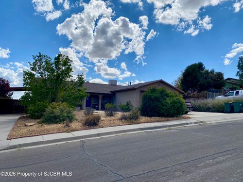 3110 N Cochiti Ave, Farmington, NM, 87401-2050 | Card Image