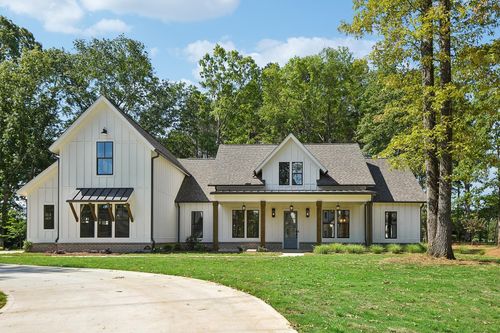 102 Whitebird Pl, Eatonton, GA, 31024-8418 | Card Image