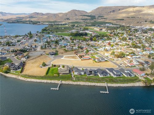 721 Heron Ct, Brewster, WA, 98812-6103 | Card Image