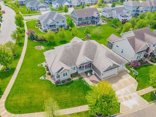 1002 Millies Way, Waunakee, WI, 53597-9292 | Card Image