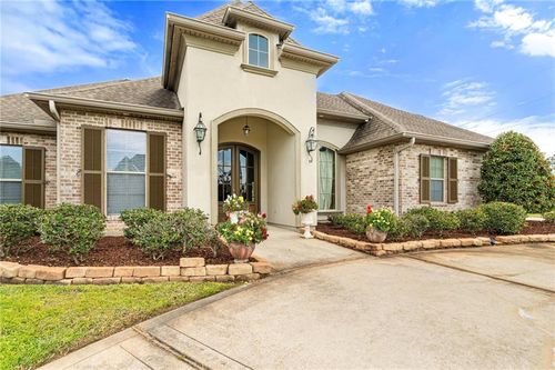 333 Cypress Lakes Dr, Slidell, LA, 70458-6253 | Card Image