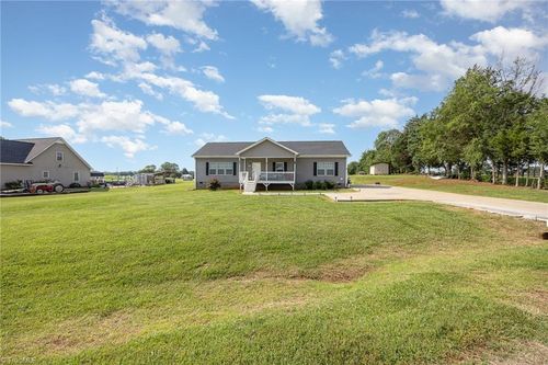 1200 Woodward Rd, Mocksville, NC, 27028-5864 | Card Image