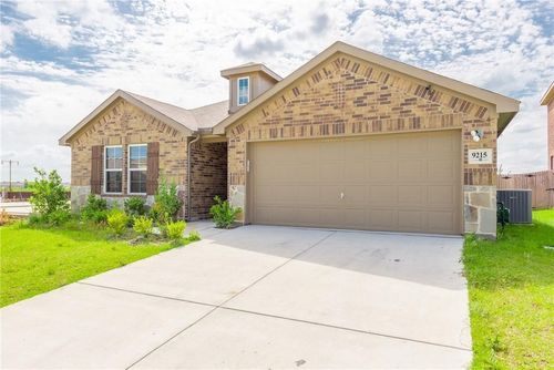 9215 Switchgrass Ln, Forney, TX, 75126-1578 | Card Image