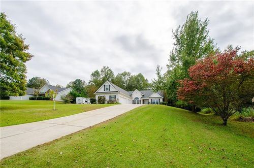 722 Moonlite Trce, Winder, GA, 30680-3057 | Card Image