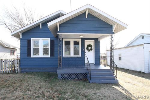 122 Park Ave, Wood River, IL, 62095-1136 | Card Image