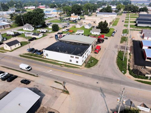 170 W 18th St, Waterloo, IA, 50702-1304 | Card Image