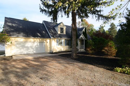 3330 Sheridan Rd, Flushing, MI, 48433-9715 | Card Image