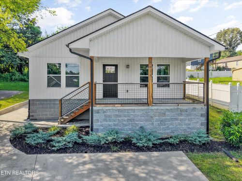 3615 Lyle Ave, Knoxville, TN, 37919-3156 | Card Image
